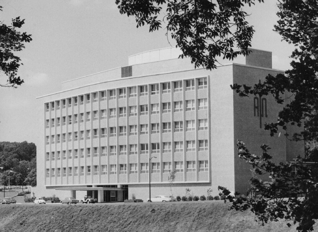 Reiss Science Building